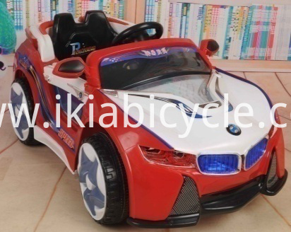 Reidio ar gar gyda phorthladd mp3